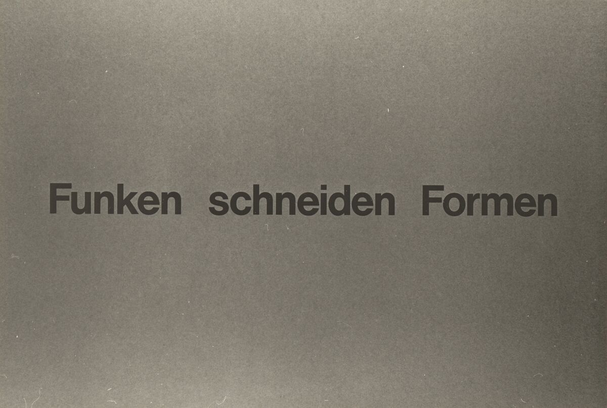 GFA 42/50065: Titeldia "Funken schneiden Formen"